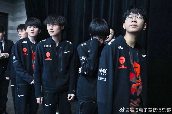 在首场笼式